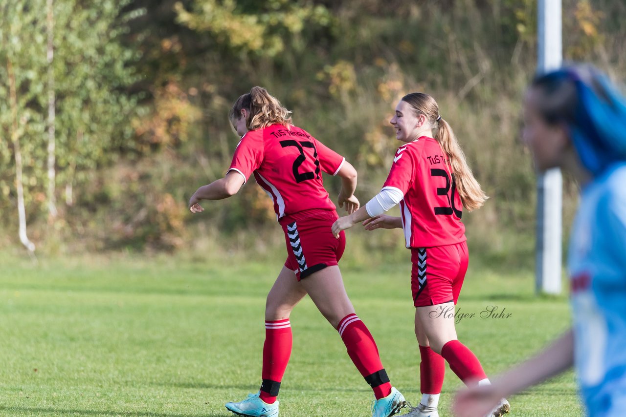 Bild 303 - wBJ TuS Tensfeld - SV Fortuna St. Juergen